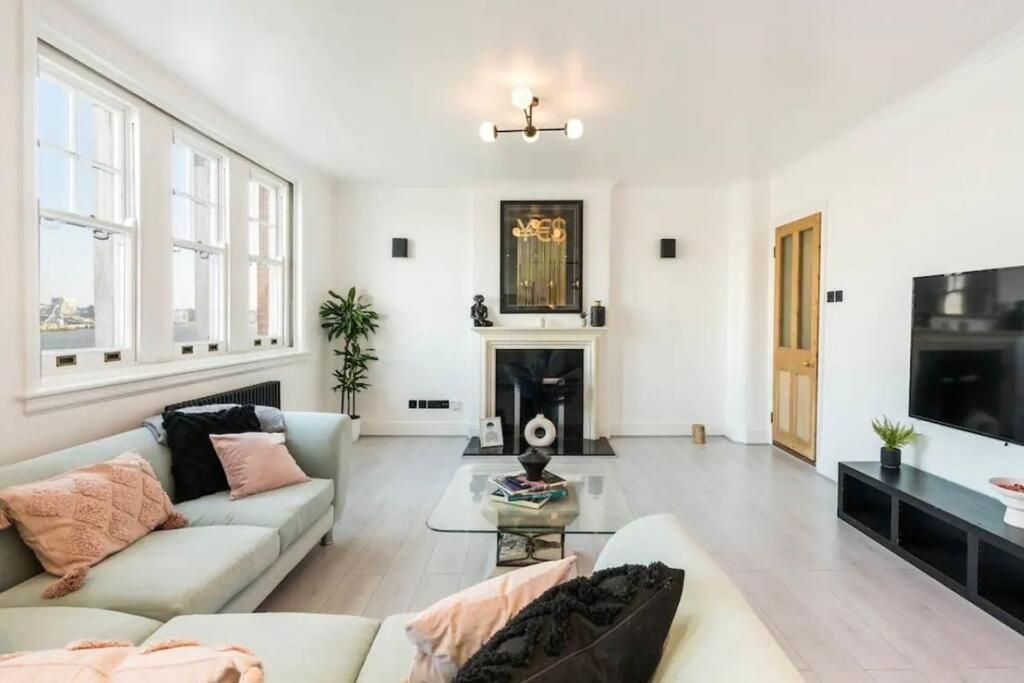 3 X Bedroom Riverside Flat With Hot Tub On Roof Terrace Londra Exterior foto