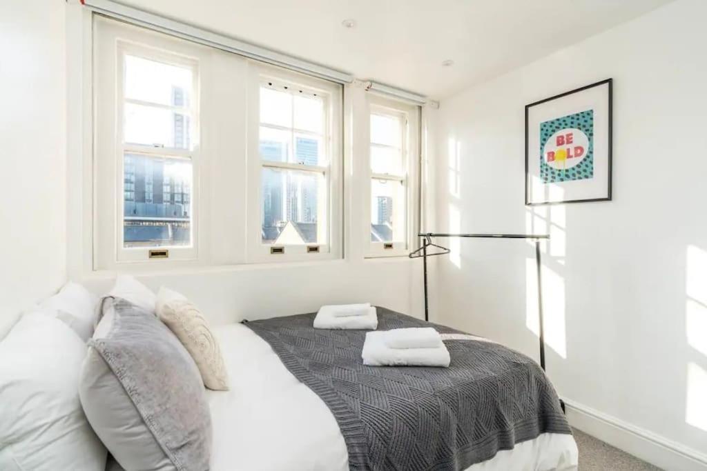 3 X Bedroom Riverside Flat With Hot Tub On Roof Terrace Londra Exterior foto